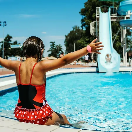 Terme - Mobilne Hiske Med Brajdami * Banovci