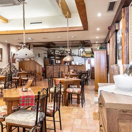 Terme - Mobilne Hiske Med Brajdami אוהל מפואר *