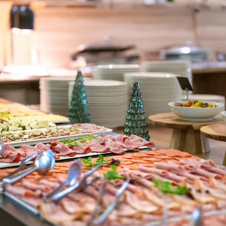 Terme - Mobilne Hiske Med Brajdami אוהל מפואר *